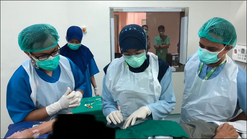 Residents performing CT-guided transthoracic biopsy